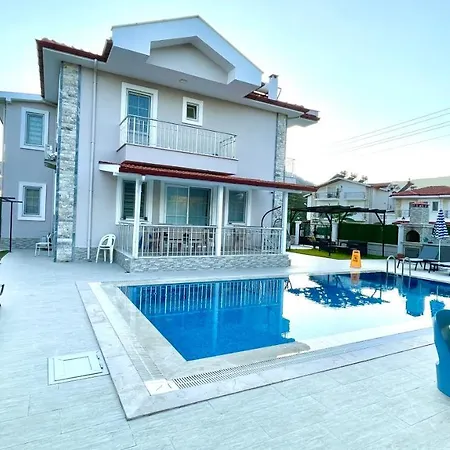 Villa Meyra *