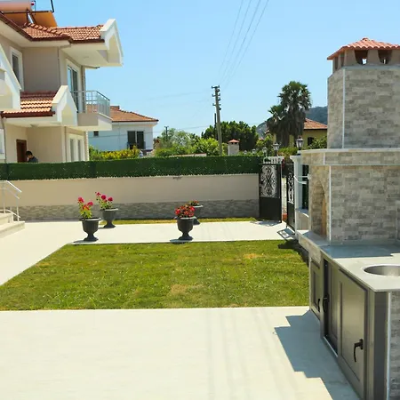 Villa Meyra *